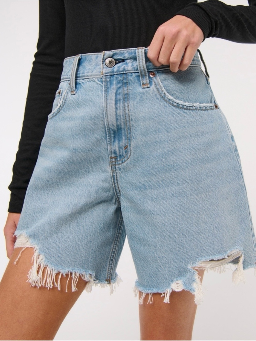 Abercrombie & Fitch High Rise Loose Denim Shorts - Picture 12 of 16